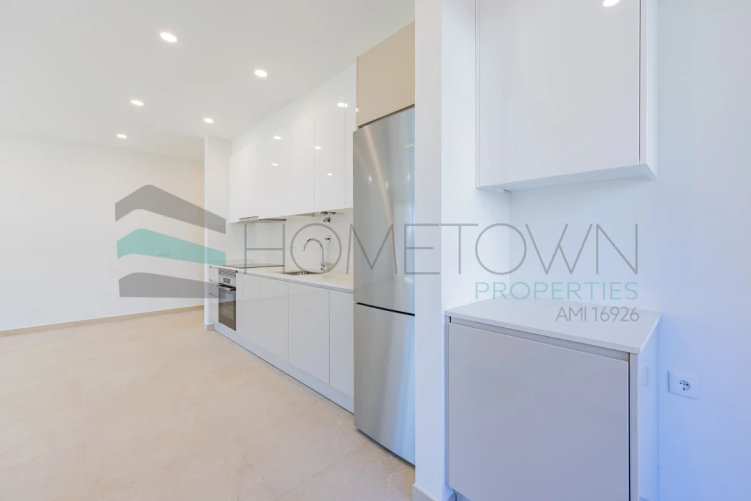 Apartamento T3 para Venda em Quarteira Foto 17