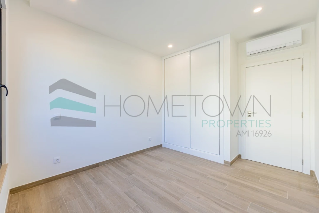 Apartamento T3 para Venda em Quarteira Foto 22