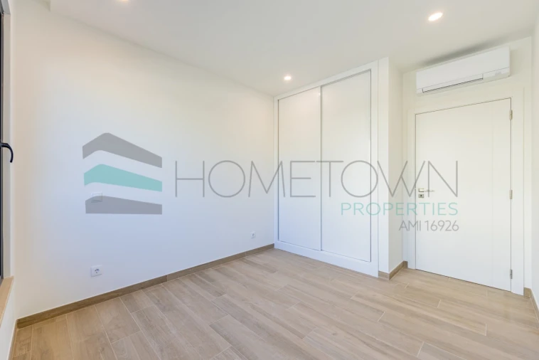 Apartamento T3 para Venda em Quarteira Foto 22
