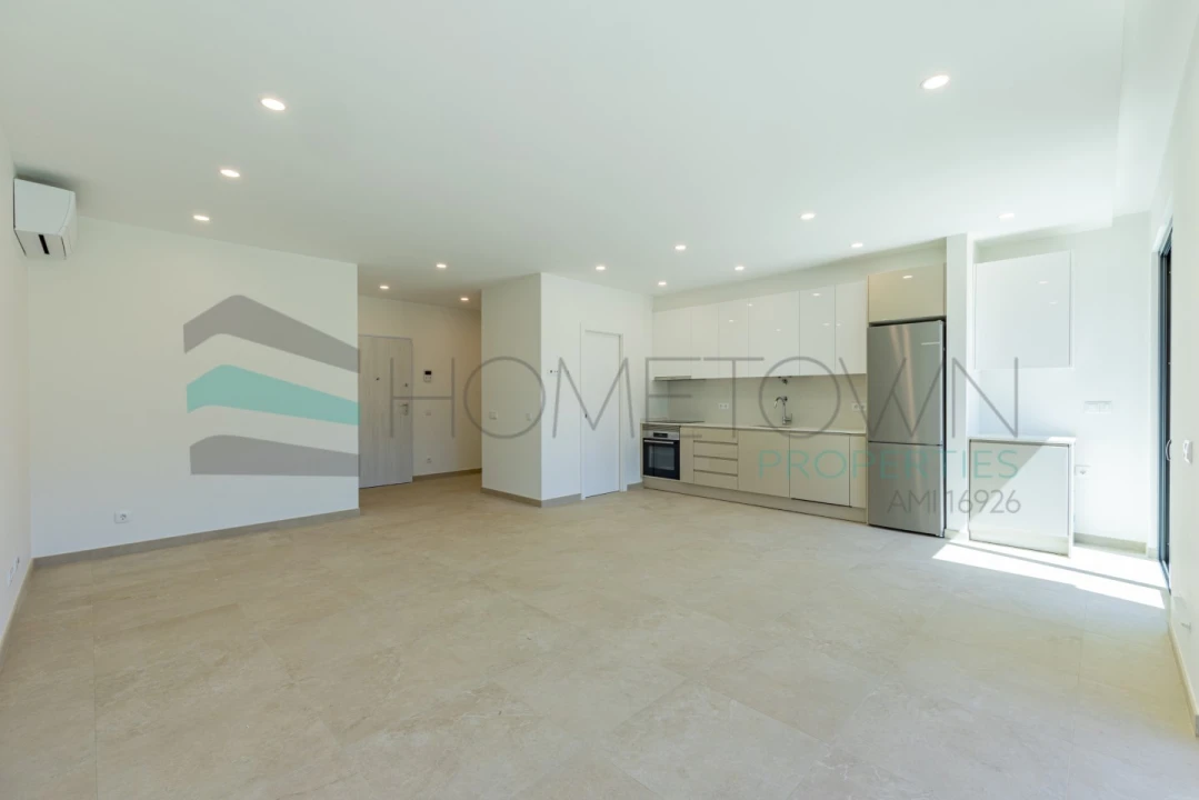 Apartamento T1 para Venda em Quarteira Foto 4