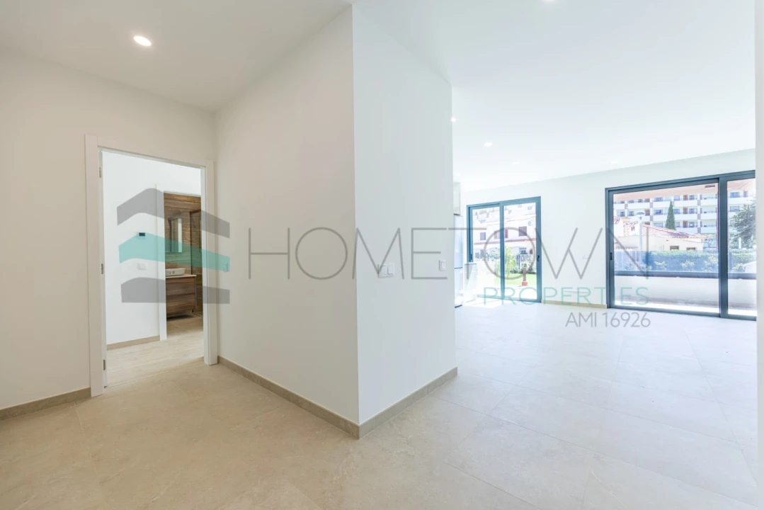 Apartamento T1 para Venda em Quarteira Foto 9