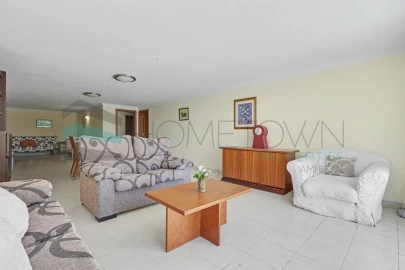 Moradia T4 para Venda em Quarteira