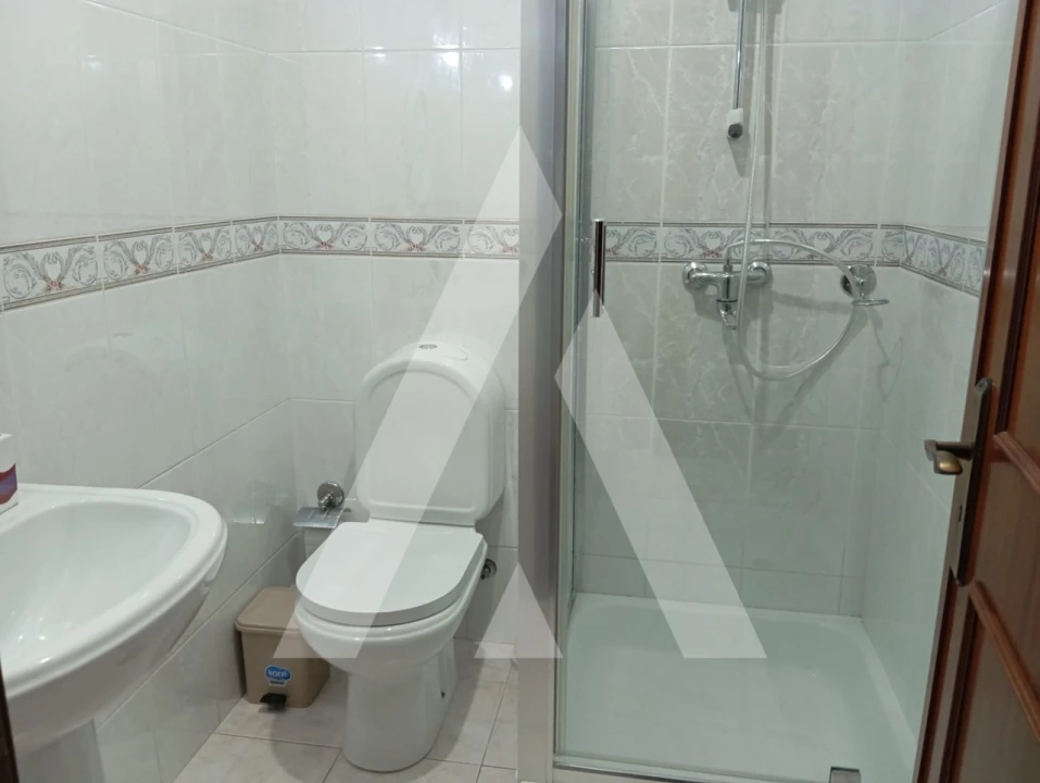Apartamento T4 para Arrendamento em Oliveira do Bairro Foto 6