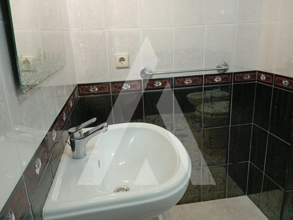 Apartamento T4 para Arrendamento em Oliveira do Bairro Foto 16