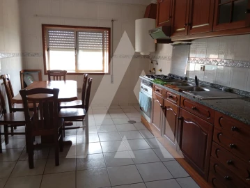 Apartamento T4 para Arrendamento em Oliveira do Bairro