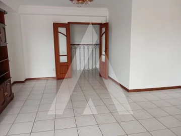 Apartamento T4 para Arrendamento em Oliveira do Bairro