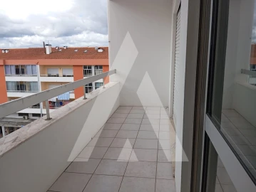 Apartamento T4 para Arrendamento em Oliveira do Bairro
