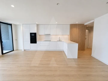 Apartamento T3 para Venda em Glória e Vera Cruz