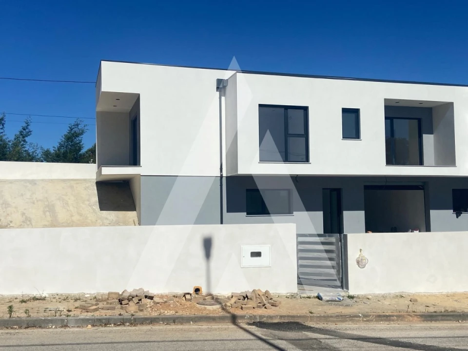 Moradia T3 para Venda em Arcos e Mogofores Foto 5