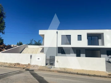 Moradia T3 para Venda em Arcos e Mogofores