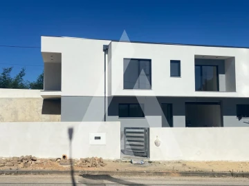 Moradia T3 para Venda em Arcos e Mogofores