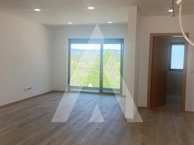 Moradia T3 para Venda em Arcos e Mogofores Foto 4