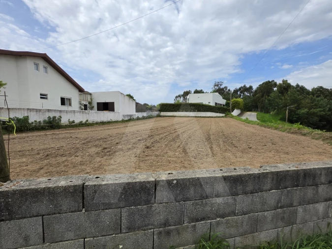 Terreno para Venda em Esgueira Foto 4