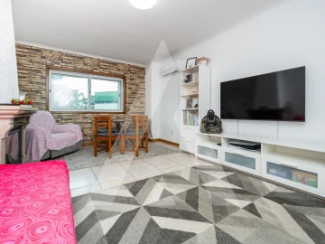 Apartamento T2 para Venda em Caldas de São Jorge e Pigeiros
