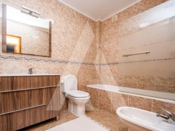 Apartamento T2 para Venda em Caldas de São Jorge e Pigeiros