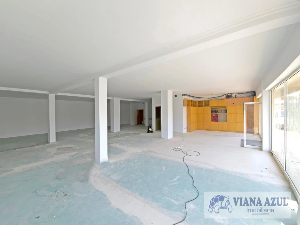 Loja para Arrendamento em Santa Maria Maior e Monserrate e Meadela Foto 1