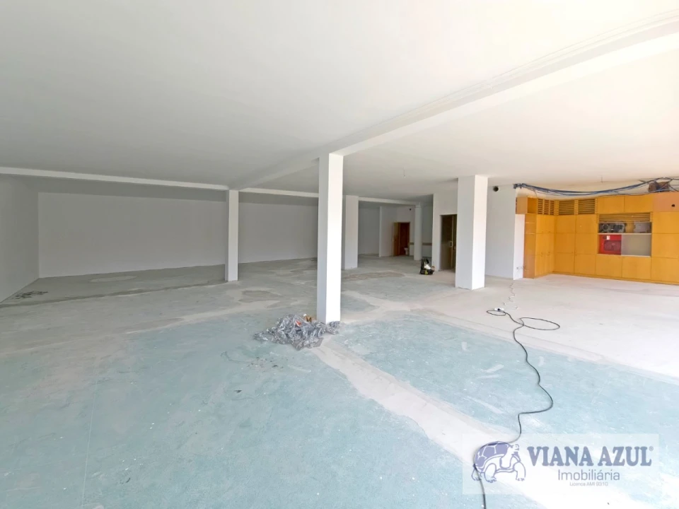 Loja para Arrendamento em Santa Maria Maior e Monserrate e Meadela Foto 14