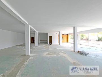 Loja para Arrendamento em Santa Maria Maior e Monserrate e Meadela