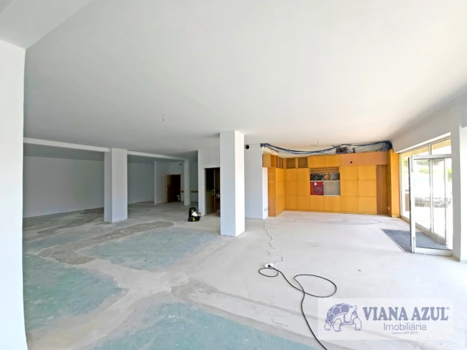 Loja para Arrendamento em Santa Maria Maior e Monserrate e Meadela Foto 2