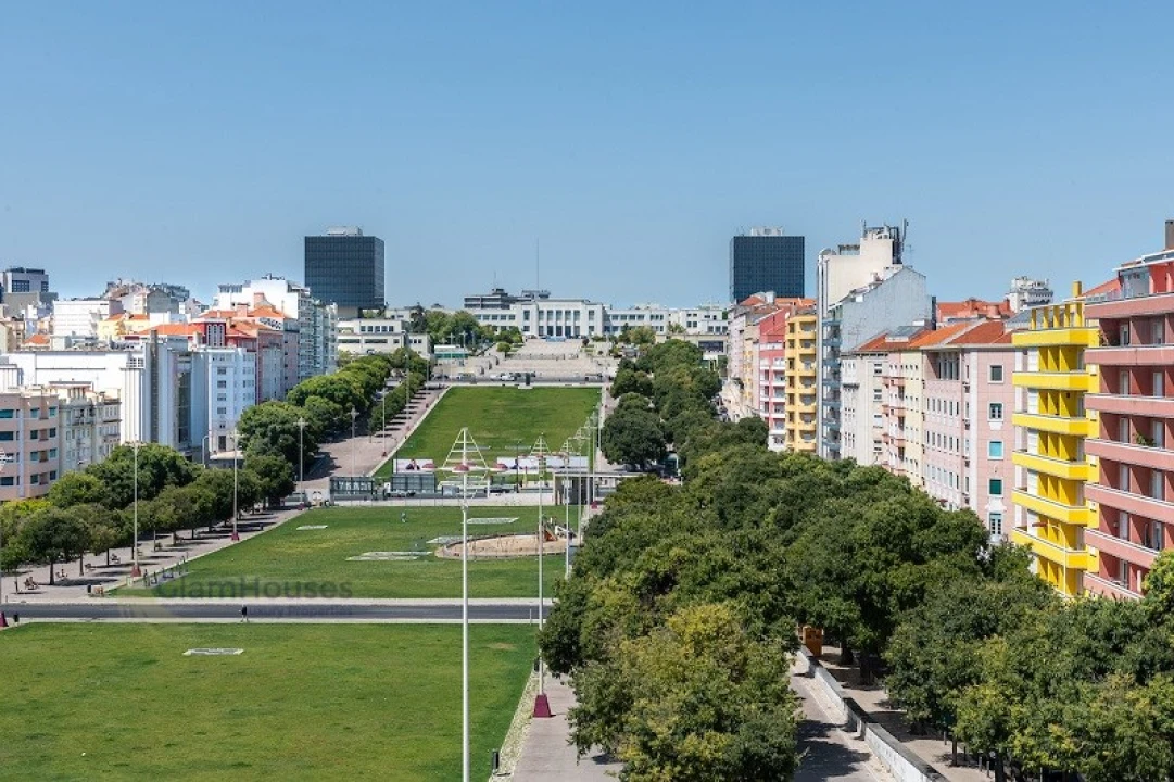 Prédio para Venda em Areeiro Foto 1