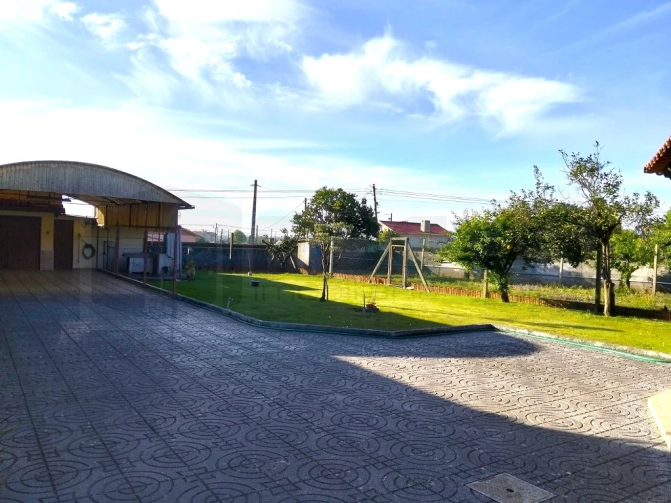 Moradia T3 para Venda em Branca Foto 4
