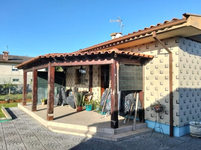 Moradia T3 para Venda em Branca Foto 3