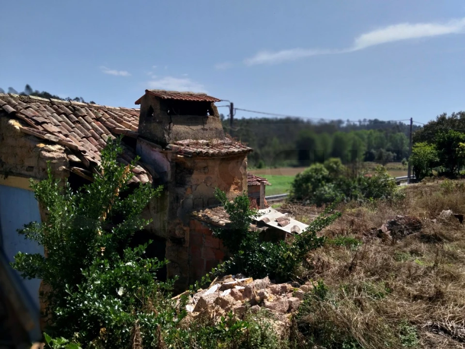 Moradia T3 para Venda em Alquerubim Foto 8
