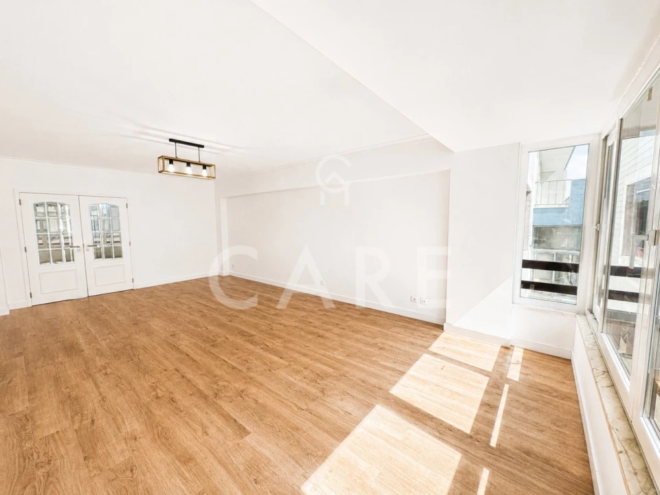 Apartamento T3 para Venda em São Domingos de Benfica Foto 3