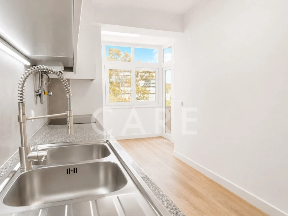 Apartamento T3 para Venda em São Domingos de Benfica Foto 7