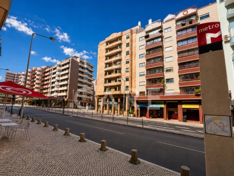 Apartamento T3 para Venda em São Domingos de Benfica Foto 24