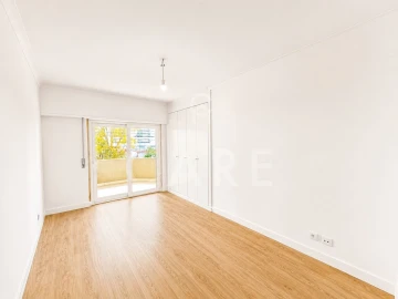 Apartamento T3 para Venda em São Domingos de Benfica