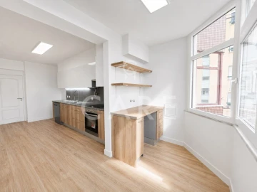 Apartamento T3 para Venda em São Domingos de Benfica