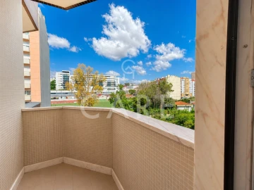 Apartamento T3 para Venda em São Domingos de Benfica