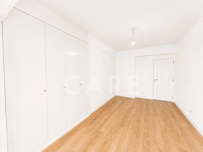 Apartamento T3 para Venda em São Domingos de Benfica Foto 9