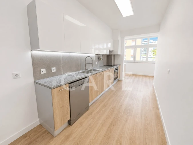 Apartamento T3 para Venda em São Domingos de Benfica Foto 8