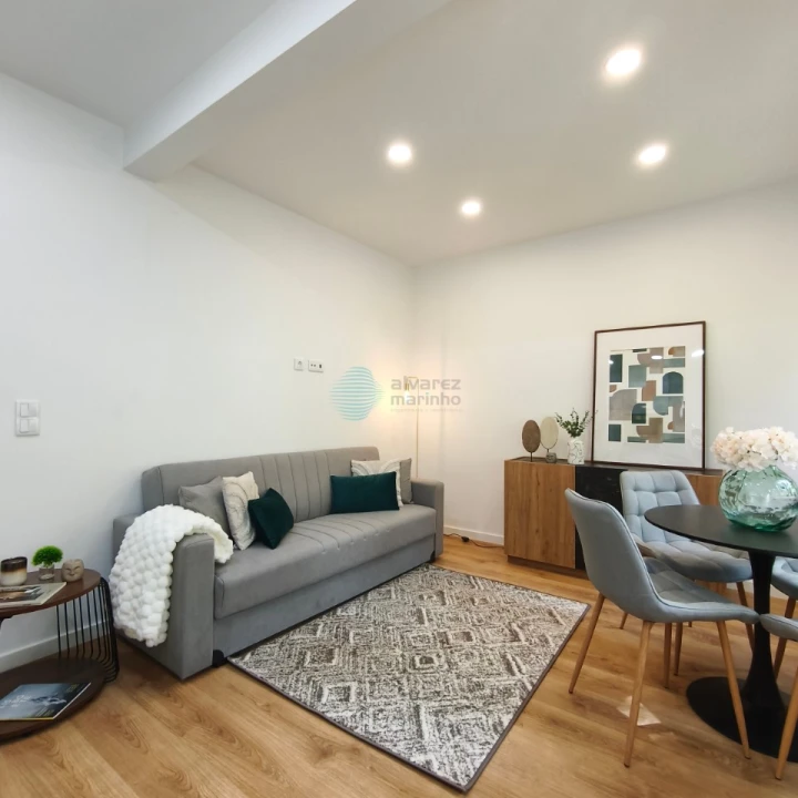 Apartamento T2 para Venda em Benfica Foto 7