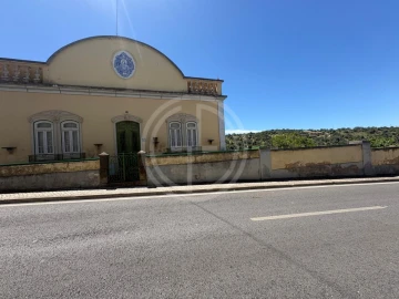 Moradia T4 para Venda em Albufeira e Olhos de Água