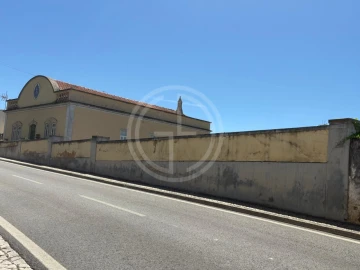 Moradia T4 para Venda em Albufeira e Olhos de Água