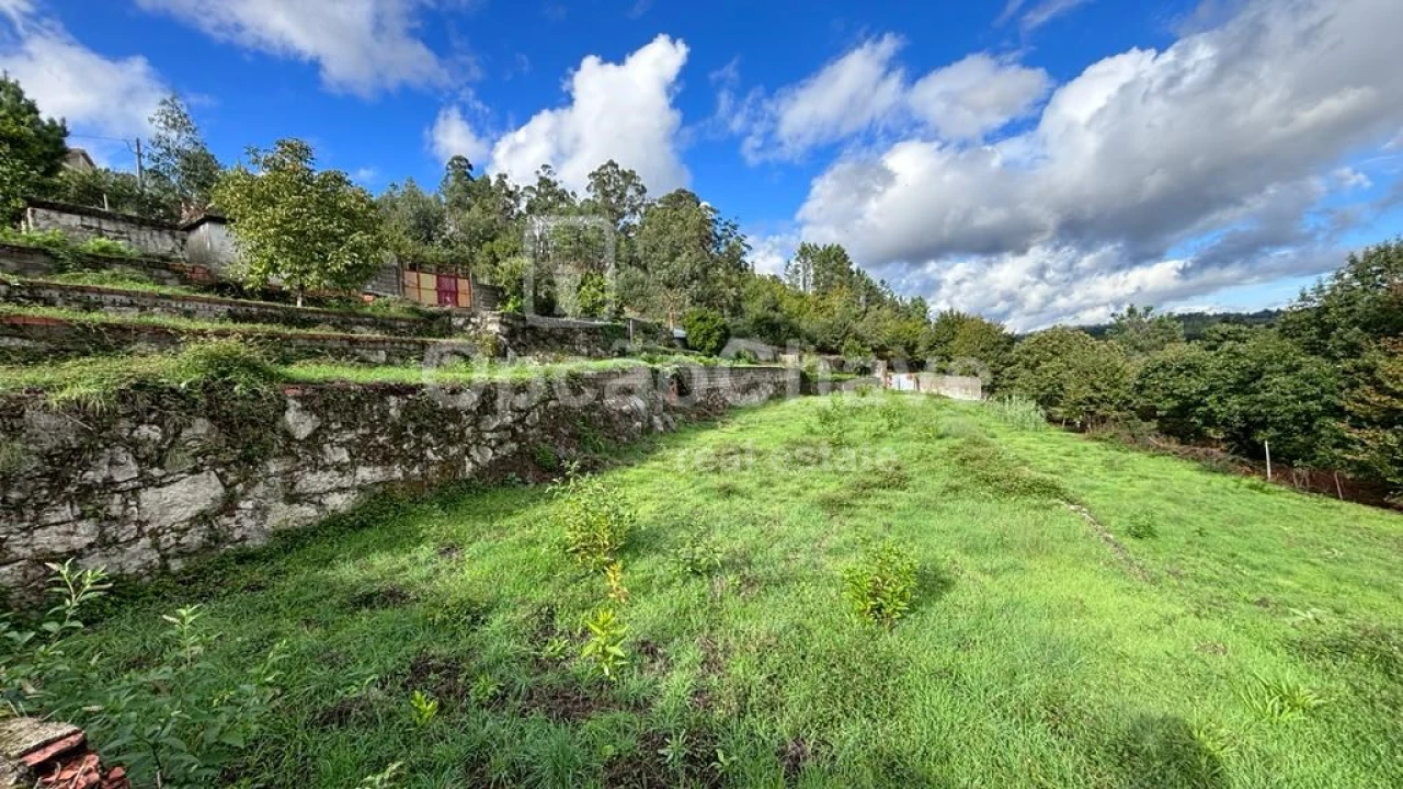 Terreno para Venda em Couto de Baixo e Couto de Cima Foto 1