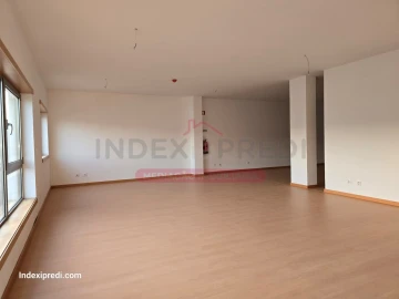 Apartamento T3 para Venda em Sé Nova, Santa Cruz, Almedina e São Bartolomeu