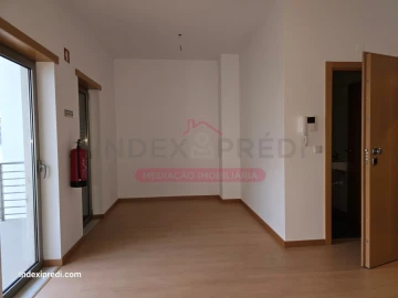 Apartamento T3 para Venda em Sé Nova, Santa Cruz, Almedina e São Bartolomeu