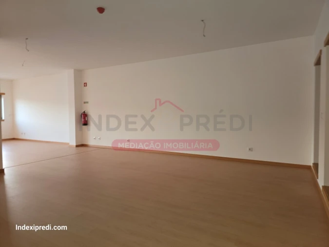 Apartamento T3 para Venda em Sé Nova, Santa Cruz, Almedina e São Bartolomeu Foto 13