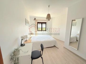 Moradia T3 para Venda em Atouguia da Baleia