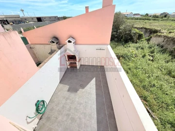 Moradia T3 para Venda em Atouguia da Baleia