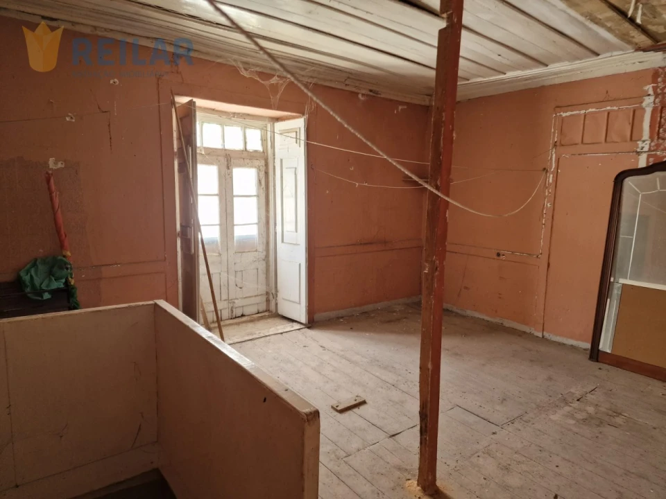 Moradia T4 para Venda em Alenquer (Santo Estêvão e Triana) Foto 3