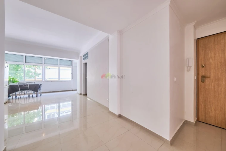 Apartamento T3 para Venda em Costa da Caparica Foto 2
