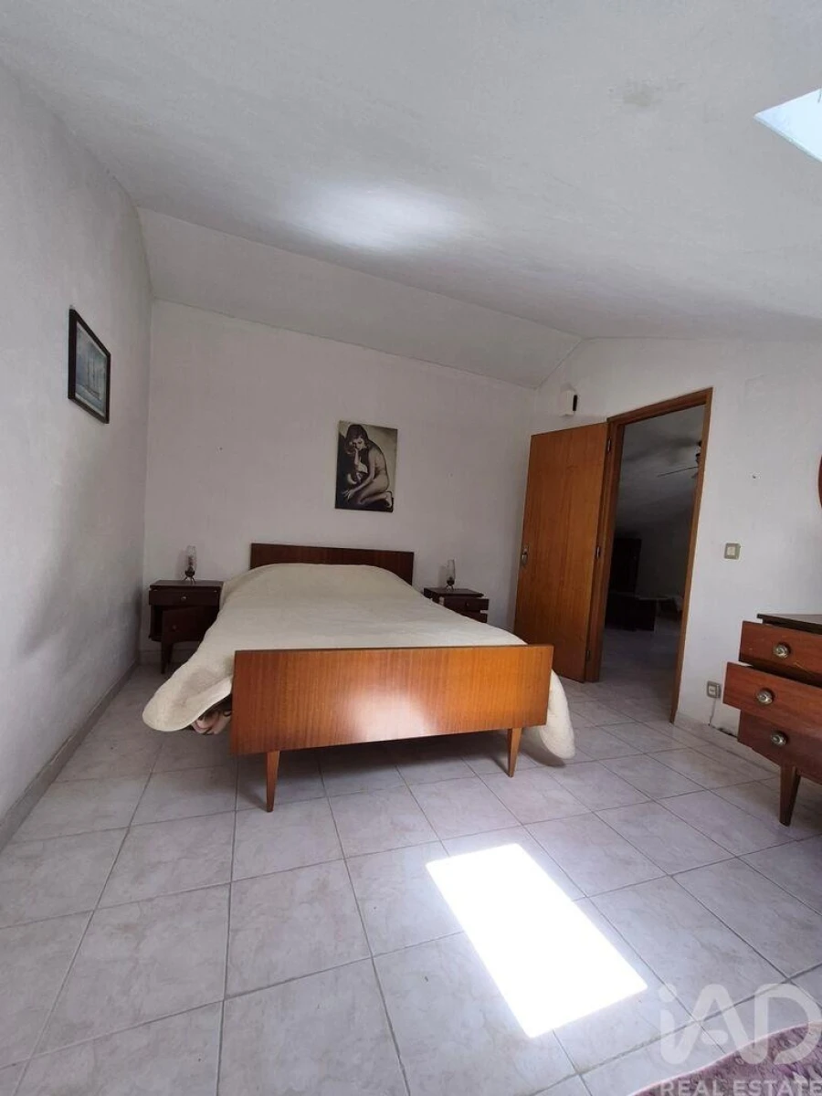 Moradia T4 para Venda em Atouguia da Baleia Foto 19