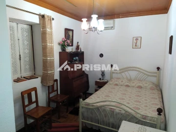 Moradia T2 para Venda em Monfortinho e Salvaterra do Extremo