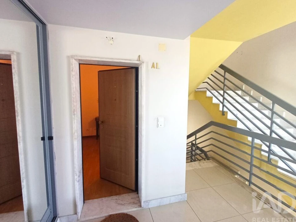 Apartamento T2 para Arrendamento em A dos Cunhados e Maceira Foto 4