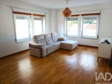 Apartamento T2 para Arrendamento em A dos Cunhados e Maceira